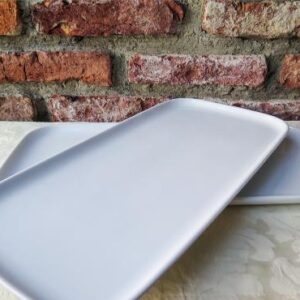 White Ceramic Plate (Curved border)