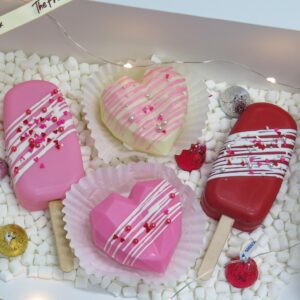 Valentine's Gift Box (Cakesicles + Chocolate Bombs Set)